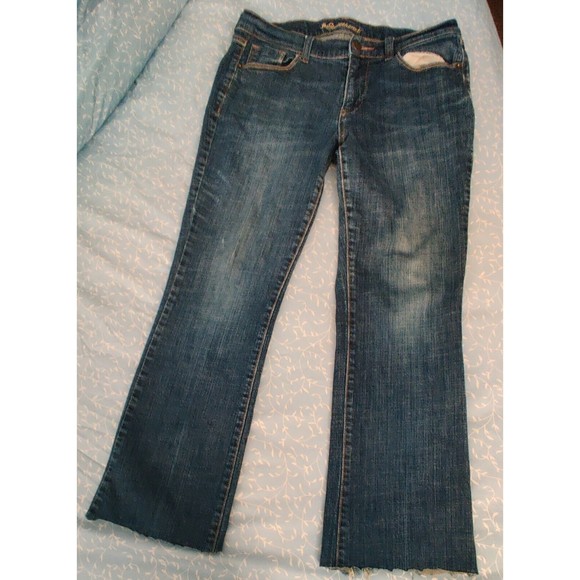 Old Navy The Sweetheart Blue Jeans size 10 Short with raw hem - Picture 1 of 5